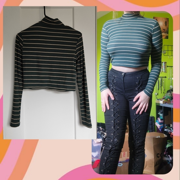 Stripped Long Sleeve Crop Top - Picture 2 of 2